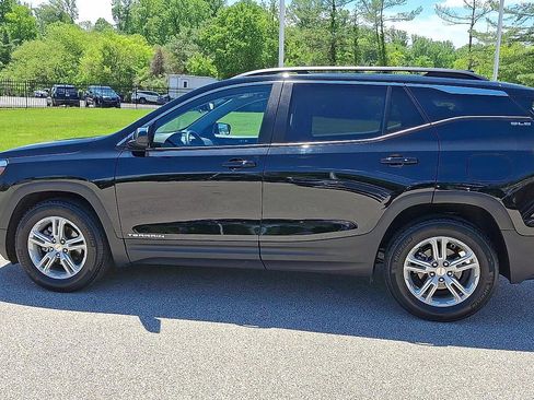 Certified 2023 GMC Terrain SLE w/ Driver Convenience Package FWD image 6