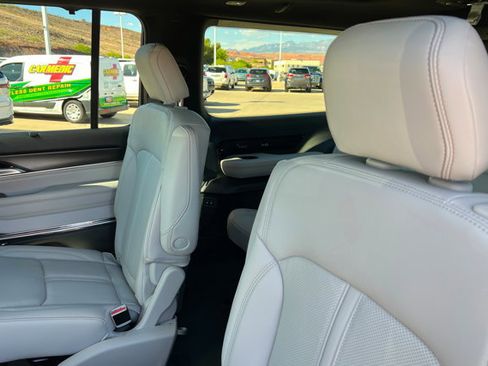 New 2026 Jeep Grand Wagoneer L Summit AWD/4WD image 20