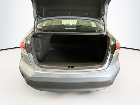 Used 2025 Toyota Corolla LE FWD image 28