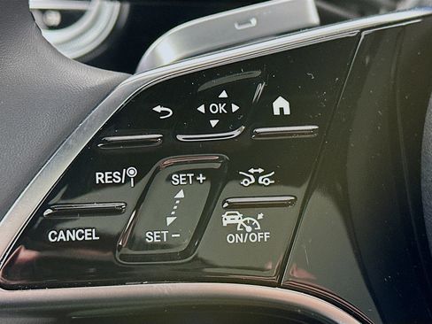 Used 2024 Mercedes-Benz E 350 4MATIC Sedan image 21