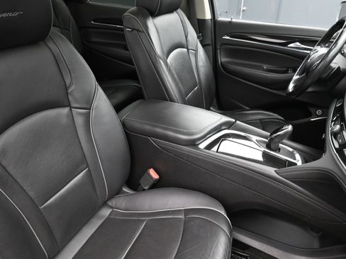 Used 2019 Buick Enclave Avenir w/ Avenir Technology Package image 29