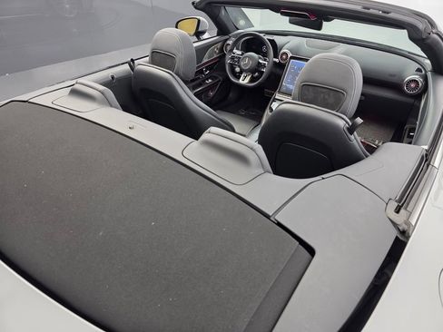 Used 2022 Mercedes-Benz SL 55 AMG 4MATIC image 24