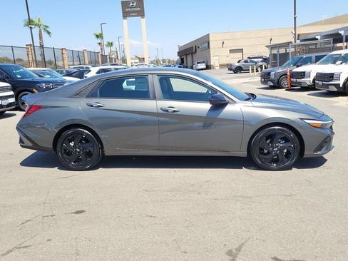 New 2026 Hyundai Elantra SEL Sport FWD image 30