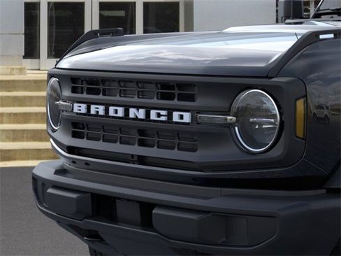New 2025 Ford Bronco 4-Door image 19