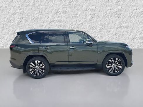 New 2026 Lexus LX 700h Luxury image 2
