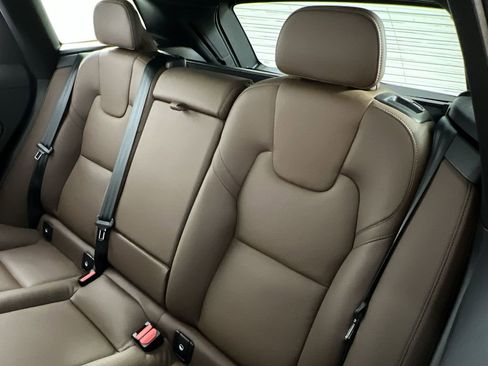 Used 2023 Volvo XC60 B5 Plus w/ Climate Package image 25