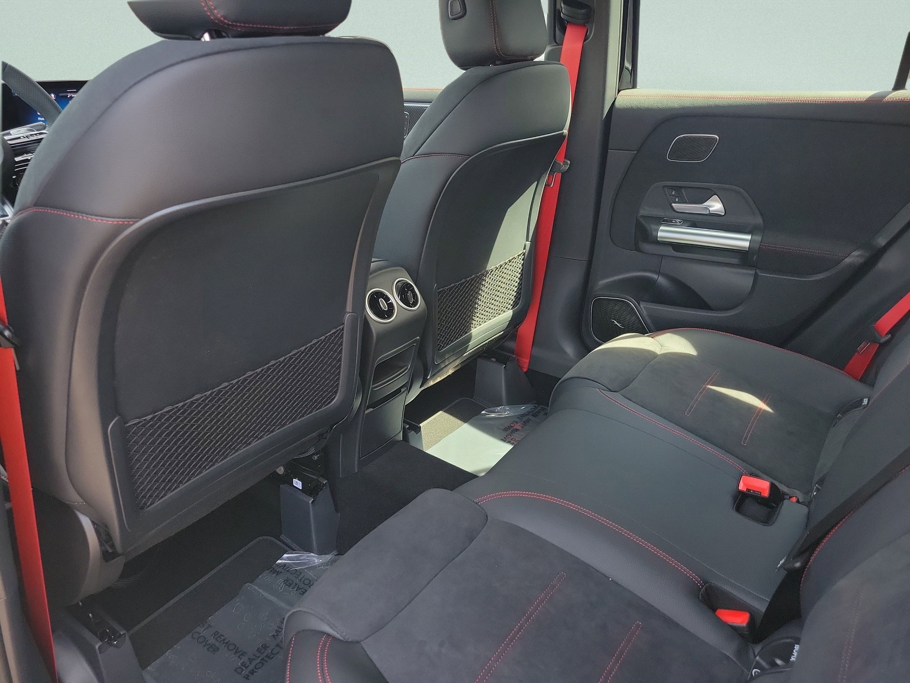 New 2026 Mercedes-Benz GLA 35 AMG 4MATIC image 10