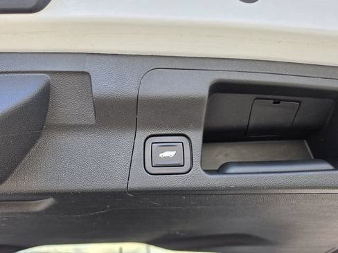 Used 2017 GMC Acadia SLT AWD/4WD image 8