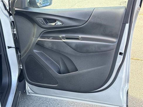 Used 2020 Chevrolet Equinox LT image 8