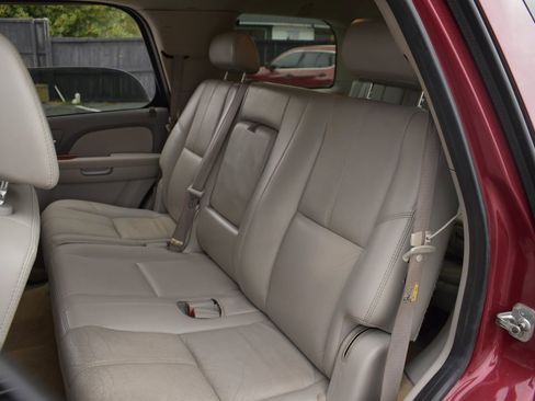 Used 2007 GMC Yukon SLT w/ SLT Preferred Equipment Group image 15