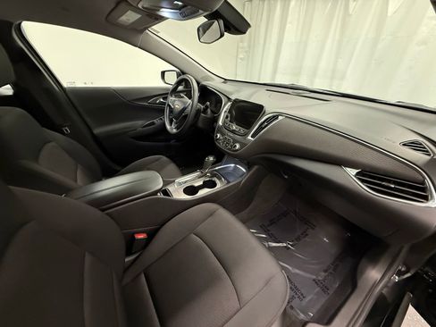Used 2020 Chevrolet Malibu LT image 8