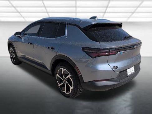 New 2026 Chevrolet Equinox EV LT image 2