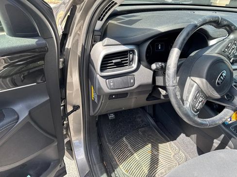 Used 2016 Kia Sorento FWD w/ LX Convenience Package image 16