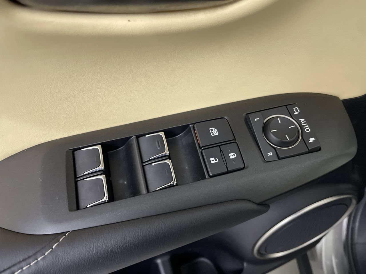 Used 2019 Lexus NX 300h AWD w/ Premium Package image 12
