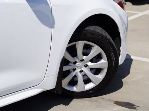 Used 2024 Toyota Corolla LE FWD image 9