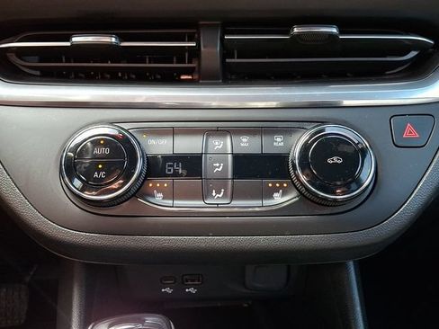 Used 2024 Buick Envista Preferred w/ Convenience I Package FWD image 16