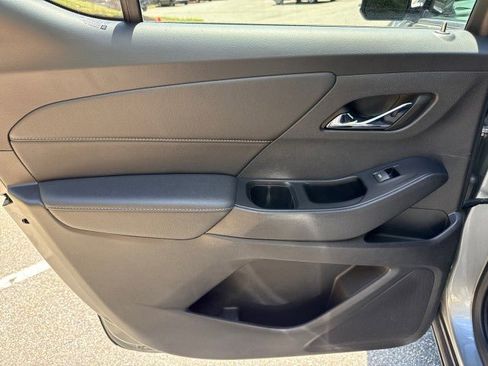Used 2023 Chevrolet Traverse LT w/ LPO, Floor Liner Package AWD/4WD image 32