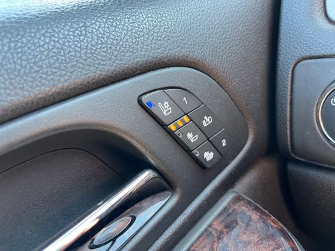 Used 2012 GMC Yukon XL Denali AWD/4WD image 23