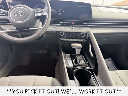Used 2023 Hyundai Elantra SEL w/ Convenience Package FWD image 26