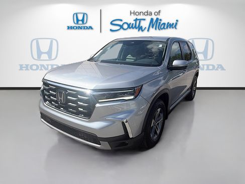 Certified 2025 Honda Pilot EX-L image 3
