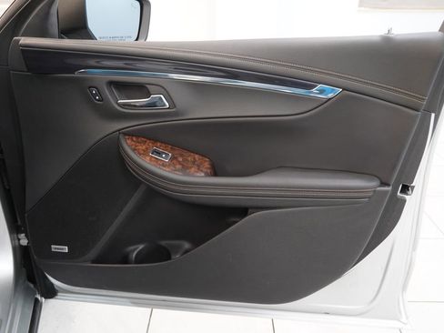 Used 2015 Chevrolet Impala LTZ FWD image 33