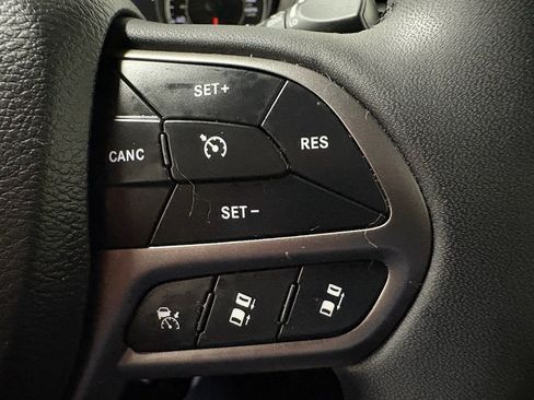 Used 2022 Jeep Cherokee Limited w/ Mopar Interior Package AWD/4WD image 18
