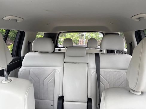 Used 2025 Hyundai Santa Fe SEL FWD image 24