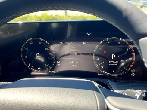 New 2025 INFINITI QX80 Luxe image 5