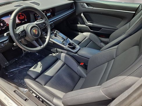 Used 2025 Porsche 911 Carrera RWD image 18