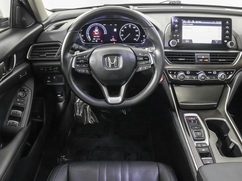 Used 2020 Honda Accord Touring image 39
