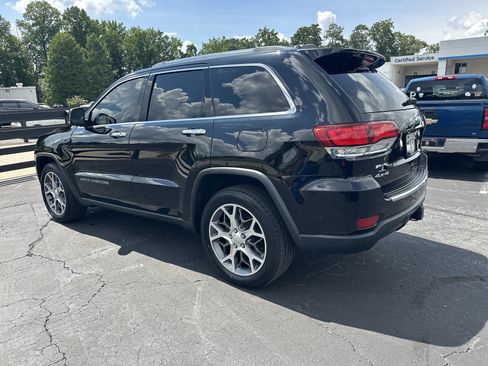 Used 2021 Jeep Grand Cherokee Limited w/ Premium Lighting Group AWD/4WD image 6