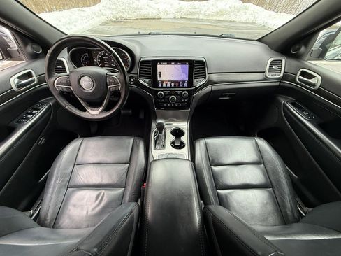Used 2019 Jeep Grand Cherokee Limited image 25