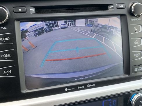 Certified 2019 Toyota Highlander XLE AWD/4WD image 22