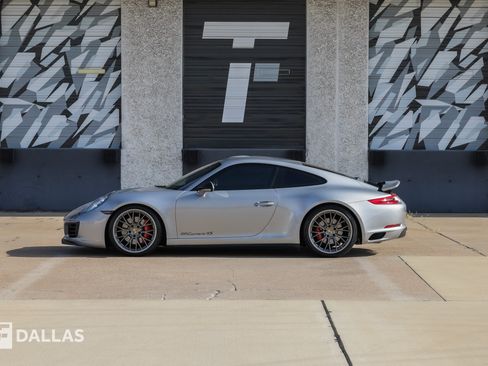 Used 2017 Porsche 911 Carrera 4S AWD/4WD image 1