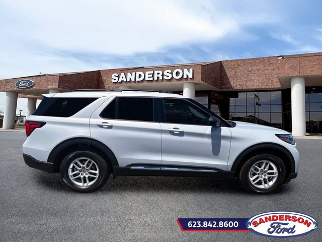 Used 2025 Ford Explorer Active RWD image 2