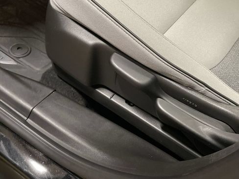 Used 2026 Chevrolet TrailBlazer LT w/ LT Cold Weather Package FWD image 13