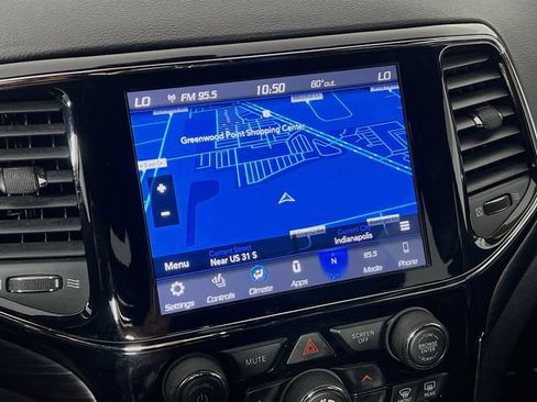 Used 2019 Jeep Grand Cherokee Altitude AWD/4WD image 18