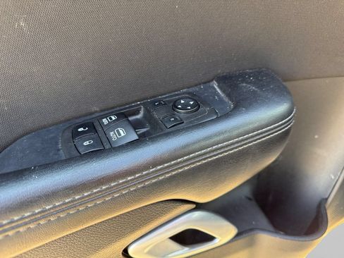 Used 2022 Dodge Challenger SXT RWD image 18
