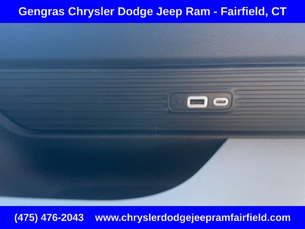 Certified 2025 Jeep Wagoneer Series II AWD/4WD image 49