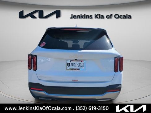New 2026 Kia Sorento S w/ S Panoramic Sunroof Package image 4