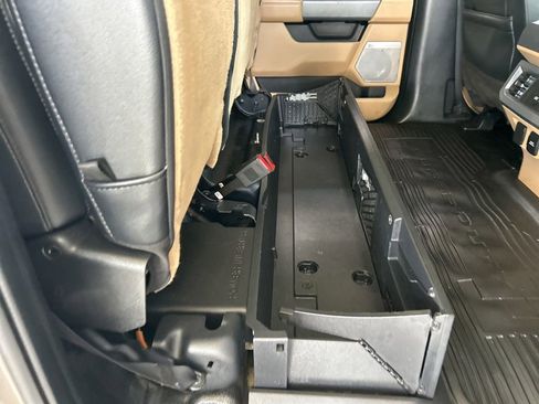 Used 2023 Ford F350 Lariat AWD/4WD image 32