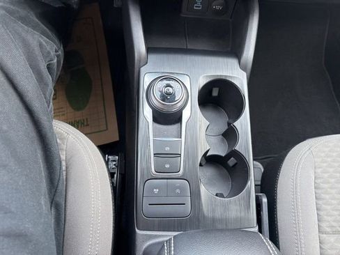 Certified 2022 Ford Escape SE w/ Cold Weather Package image 22