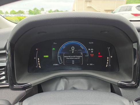 Used 2025 Toyota Camry LE FWD image 13