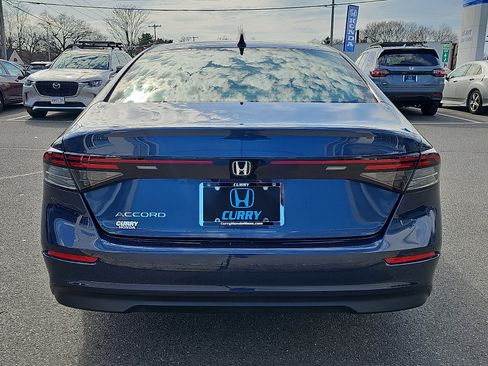 Used 2025 Honda Accord SE image 5