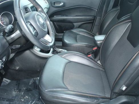 Used 2019 Jeep Compass Latitude w/ Popular Equipment Group image 19