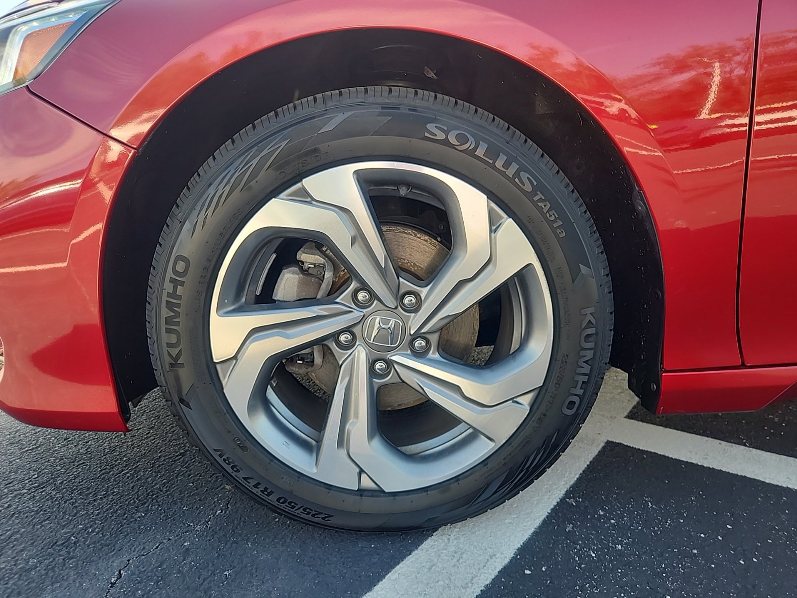 Used 2019 Honda Accord EX image 17