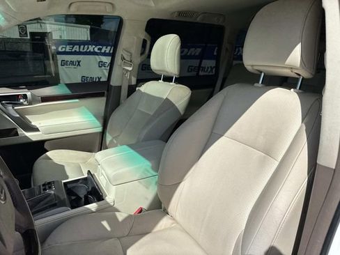 Used 2019 Lexus GX 460 Premium w/ Premium Package AWD/4WD image 36