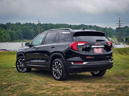 Used 2023 GMC Terrain SLT w/ Infotainment Package II AWD/4WD image 6