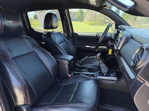 Used 2017 Toyota Tacoma TRD Pro image 22