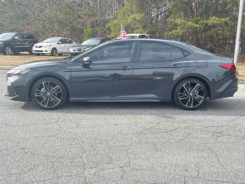 Used 2025 Toyota Camry XLE image 2